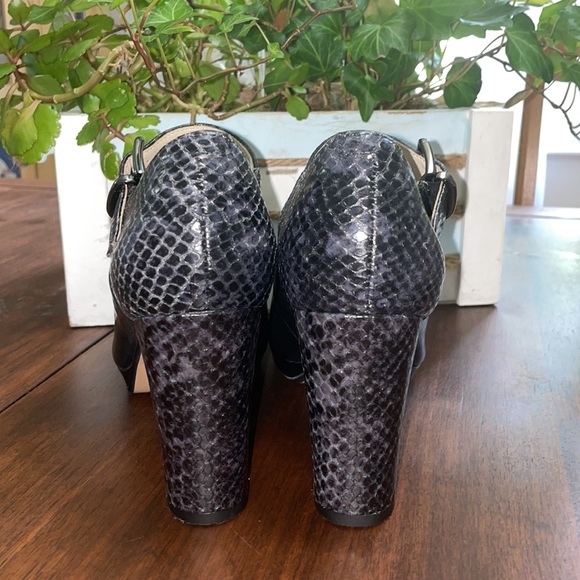 Clarks Leather Heels - Picture 3 of 8